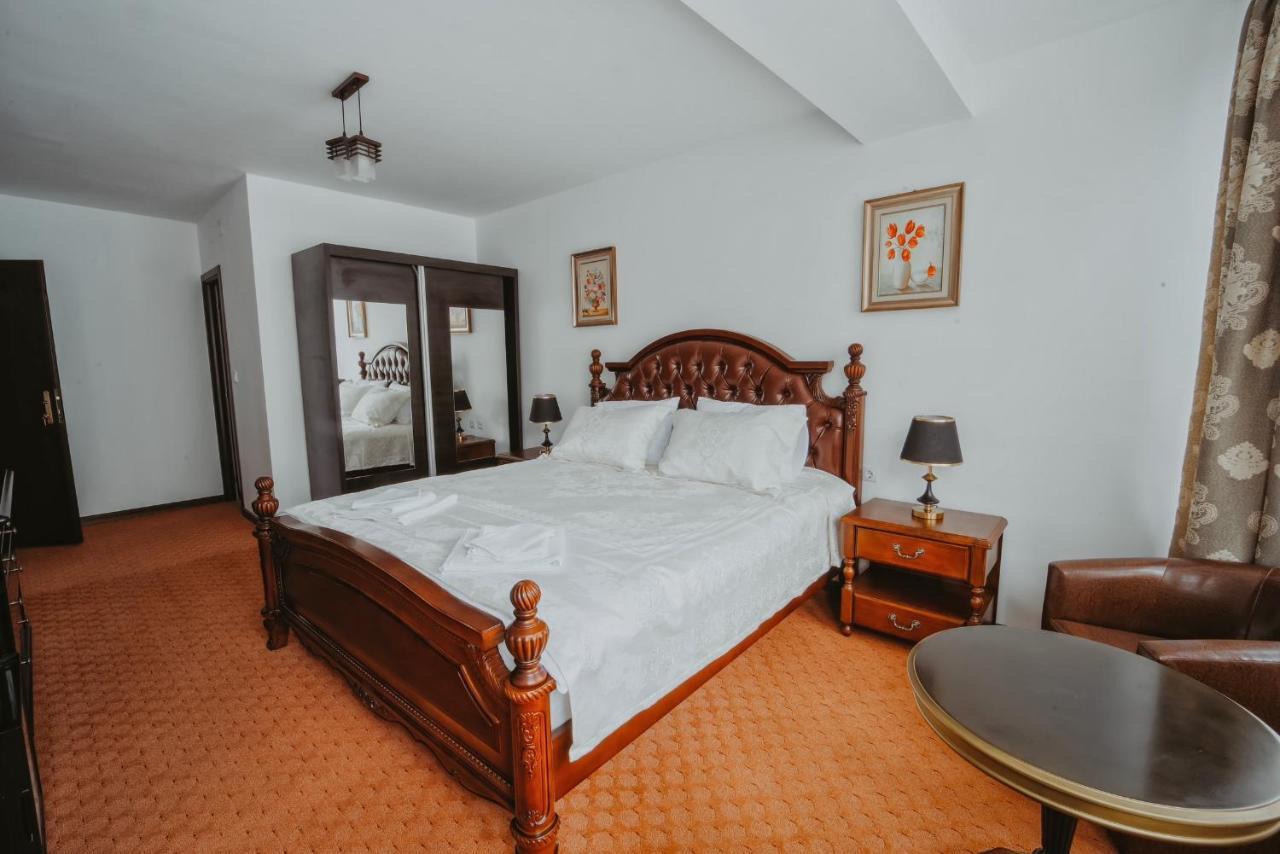 Complex Turistic Constantin Bucovina Hotel Moldvahosszúmező Kültér fotó