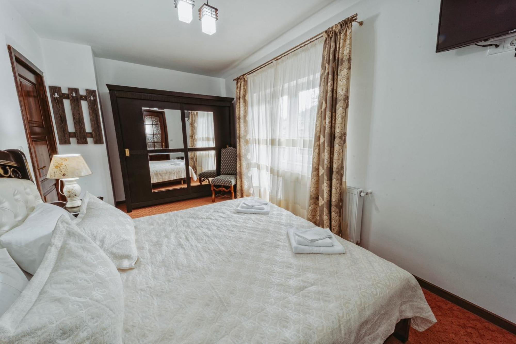 Complex Turistic Constantin Bucovina Hotel Moldvahosszúmező Kültér fotó